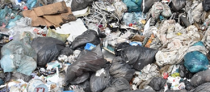 Policja o sprawie odpadów w lesie - nieoczywiste osądzenie człowieka 