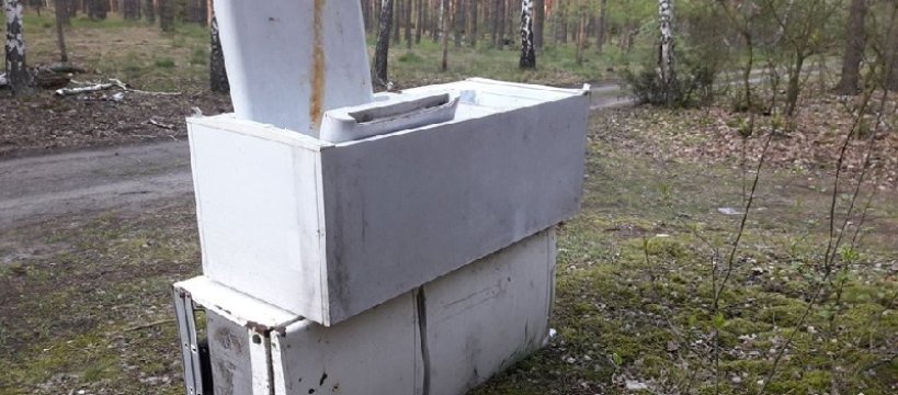 Lodówki z lesie - zgubiły się i szukają właściciela 