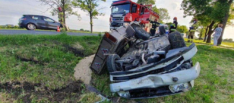 Wójtówka: auto wpadło do rowu 