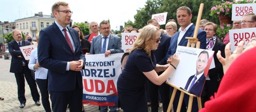 Poparli Andrzeja Dudę