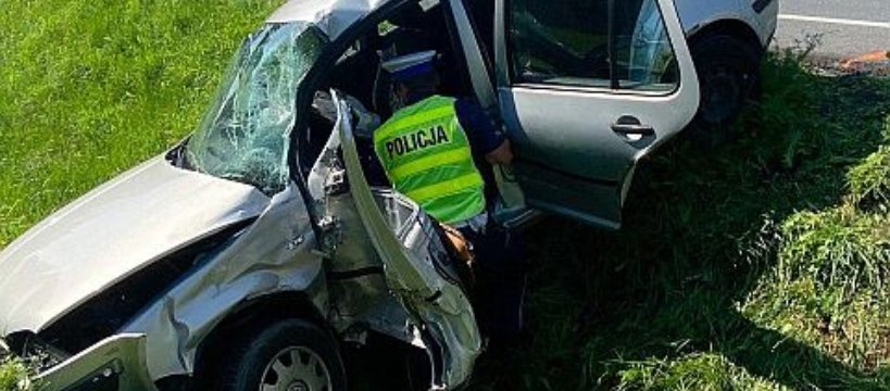 Wypadek w Jeżówce: Śmigłowiec ratowniczy zabrał 24-latka do szpitala