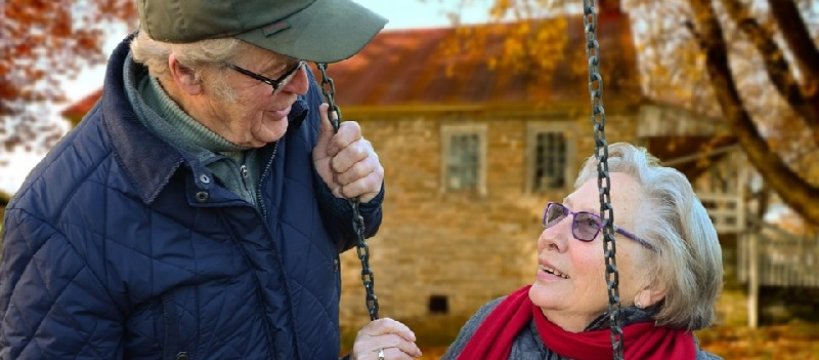 Szczepionki przeciwko grypie dla seniorów - dostępne od września  