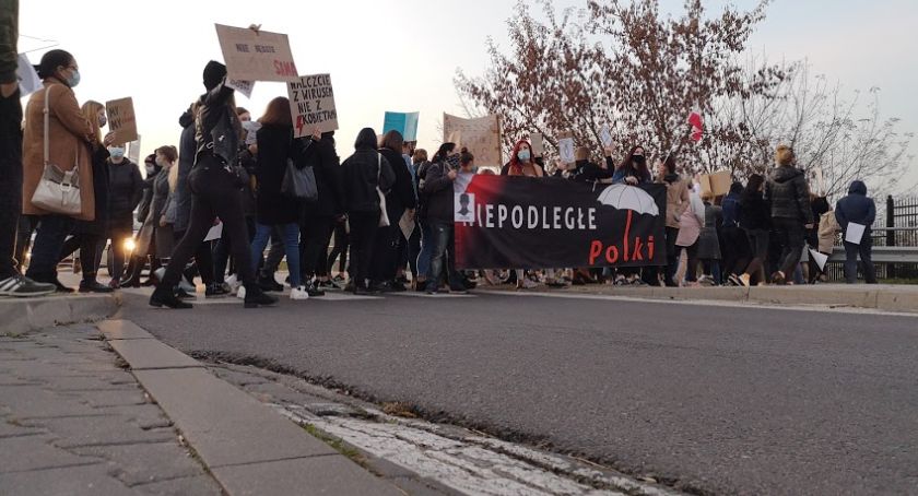 Strajki kobiet - czy popierasz protesty kobiet w Sochaczewie?