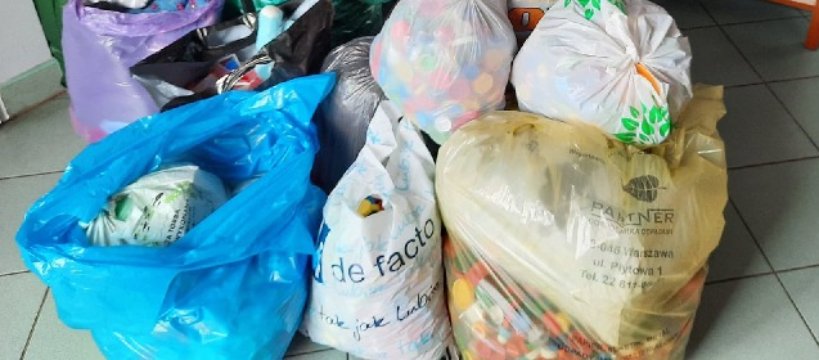 Nakrętki dla Kacperka: pierwsza partia z e-Sochaczew przekazana 