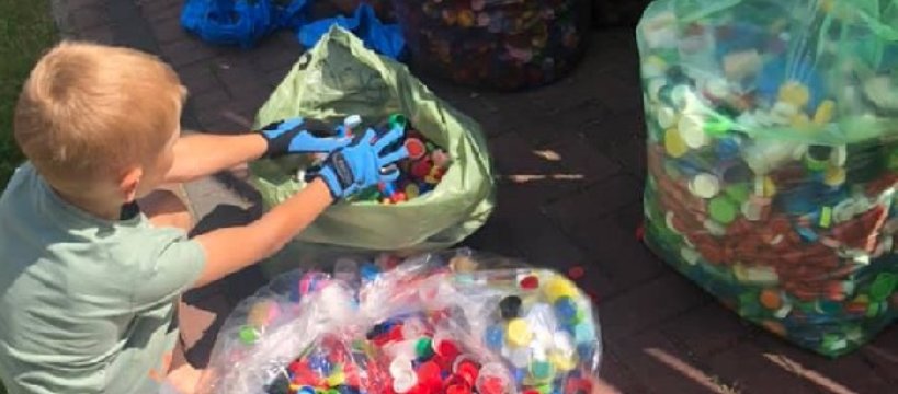 Nakrętki dla Kacperka: ogromne serca mieszkańców powiatu 