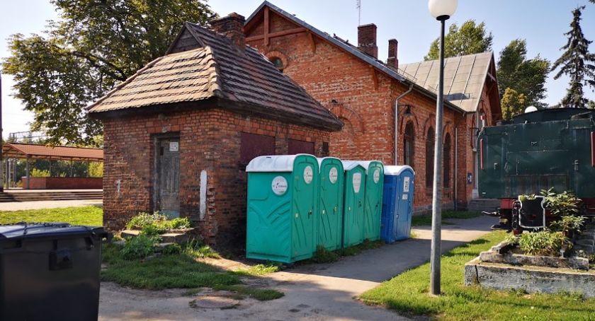 Dworzec PKP w Sochaczewie - apel o utrzymanie czystości 