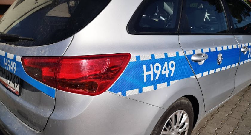 Stacja paliw w Teresinie - pijany kierowca spowodował kolizję