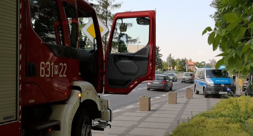 Próba samobójcza na dachu jednego z budynków w Sochaczewie 