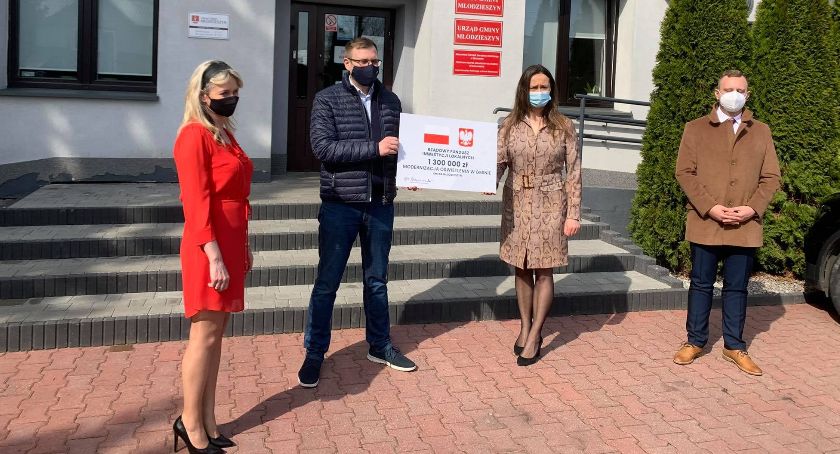 1,3 mln zł dla Gminy Młodzieszyn na modernizację oświetlenia ulicznego