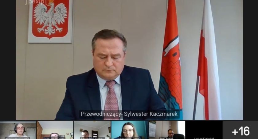 Dworek w Chodakowie i nieruchomości przy Podzamczu - tak, ale...