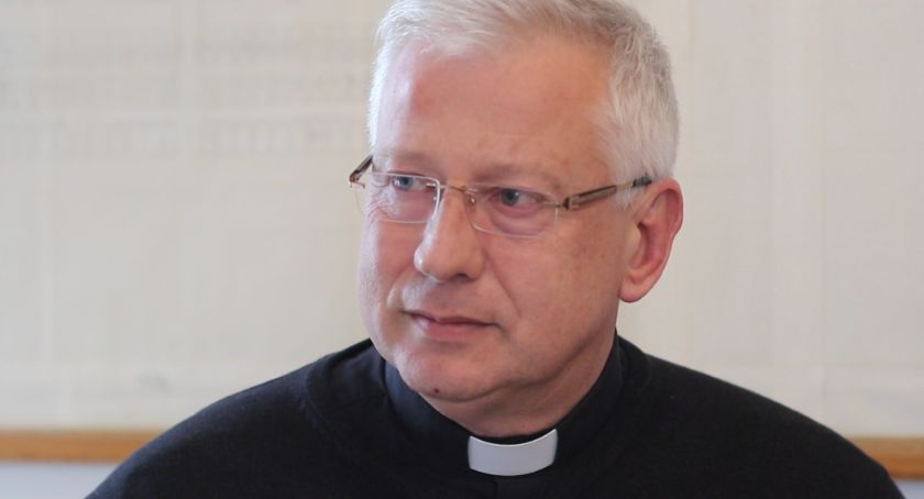 Ks. Jacek Skrobisz proboszcz Parafii Matki Bożej Nieustającej Pomocy w Sochaczewie w rozmowie z Sebastianem Wasilewskim