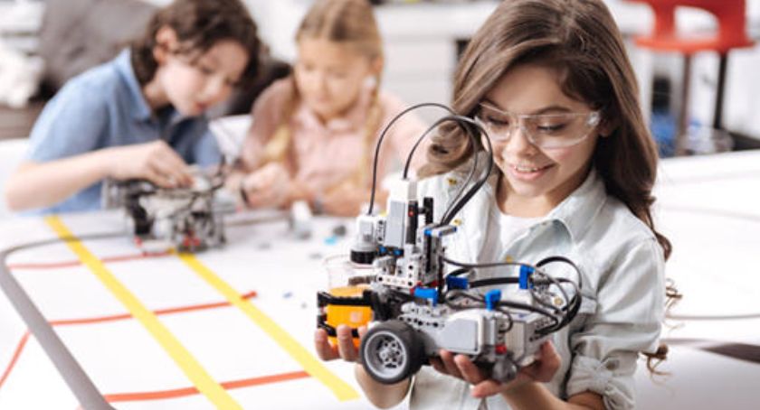 Półkolonie w Sochaczewie! Robotyka, LEGO kreatywne i Minecraft!