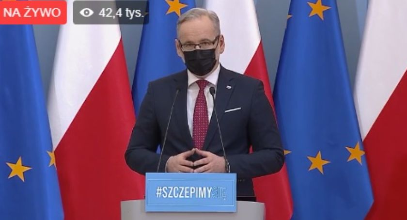 Zdejmujemy maseczki na świeżym powietrzu! Od kiedy? Co jeszcze się zmieni? SPRAWDŹ!