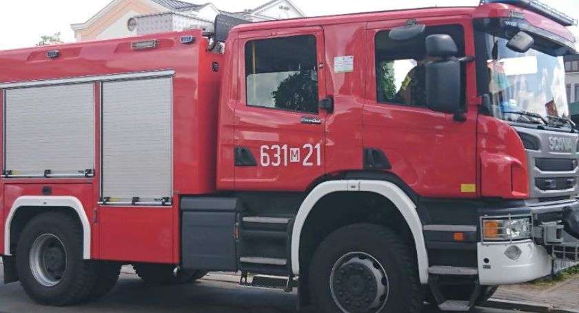 Pożar odpadów za szkołą muzyczną w Sochaczewie