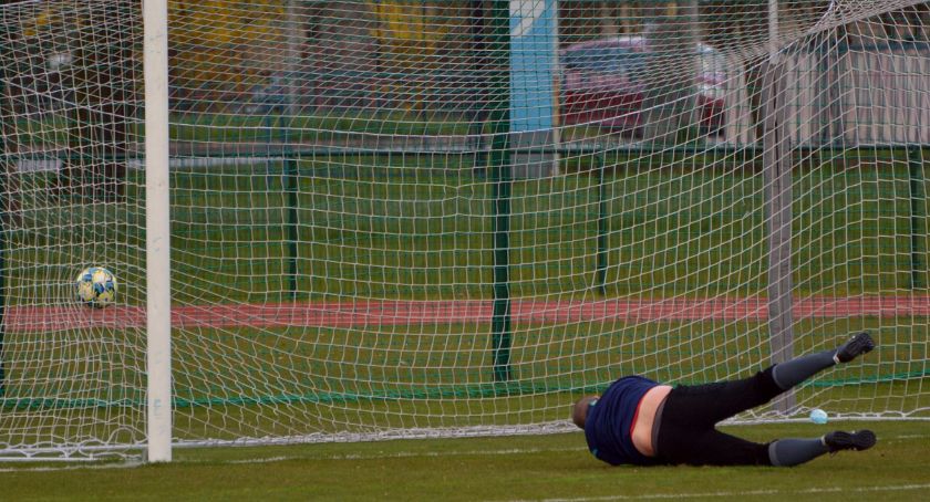 Trochę lepszy weekend sochaczewskich futbolistów
