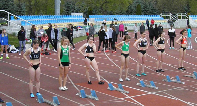 Sezon rozpoczęty. Zwycięstwo Julii, mnóstwo klubowych debiutów i rekordów życiowych. 
