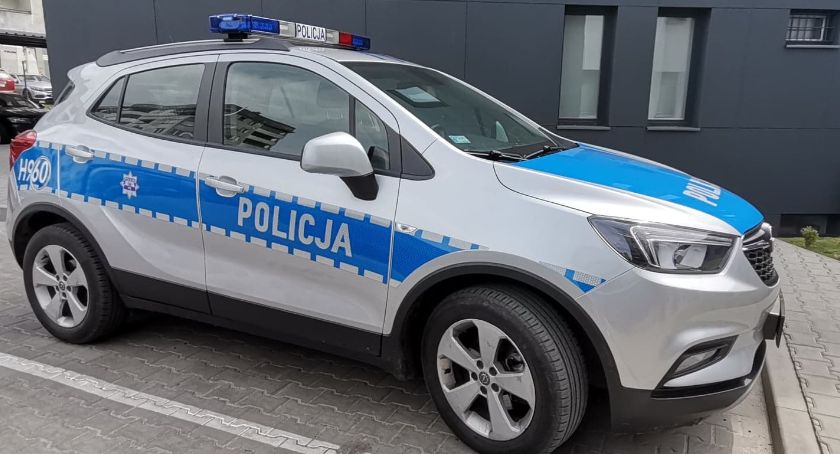 Kradzieże tablic, kolizja z sarną i pijany kierowca – sochaczewska policja podsumowała tydzień