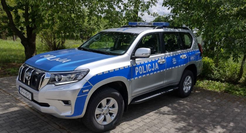 Nowy radiowóz dla młodzieszyńskich policjantów