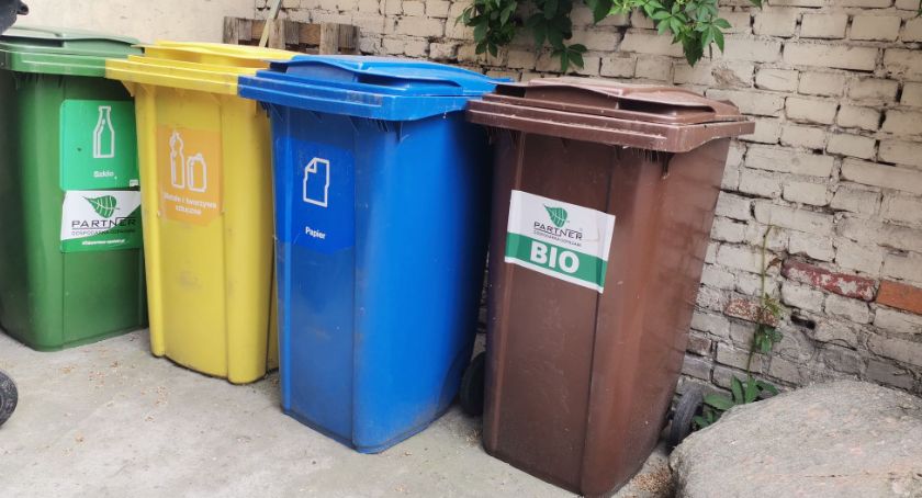 Opłaty za śmieci – czy będzie taniej? To zależy od gmin