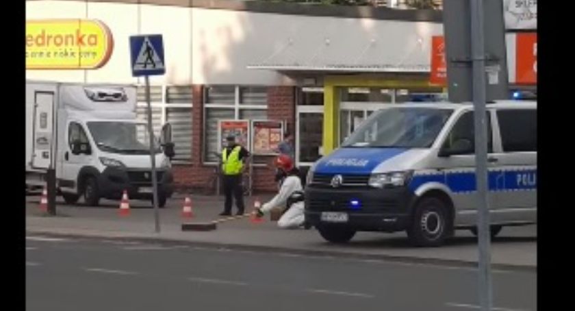 Alarm bombowy w centrum Sochaczewa? - zablokowana al. 600-lecia WIDEO