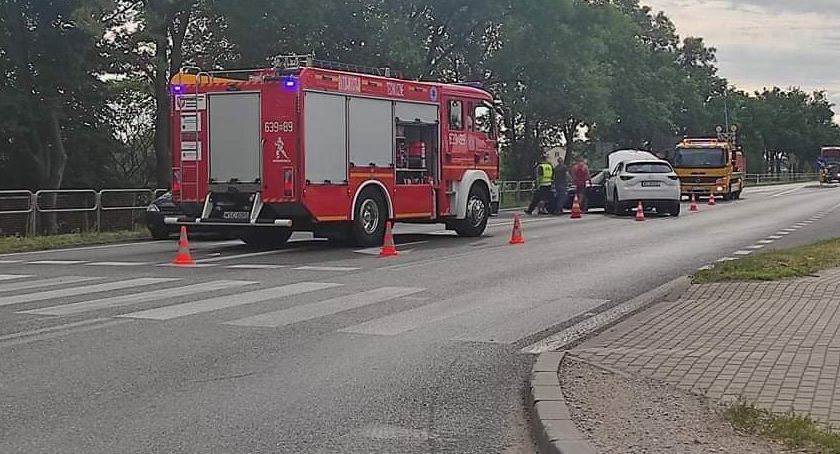 Kożuszki Parcel - zderzenie dwóch samochodów osobowych. Są utrudnienia