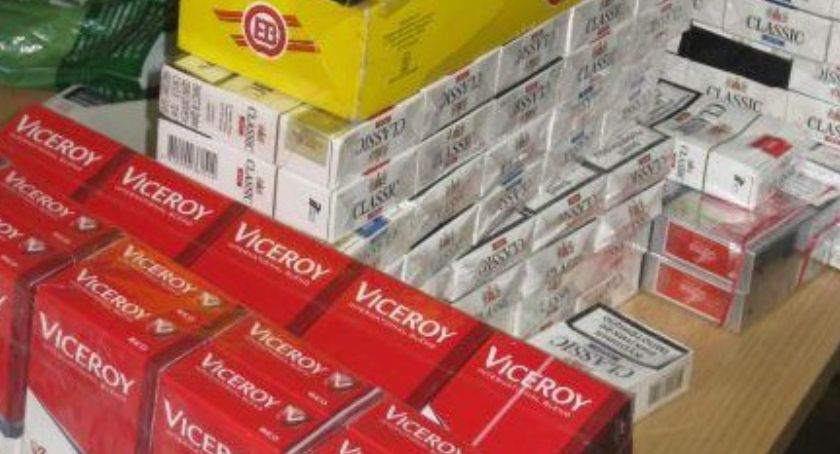 Nielegalne papierosy na sochaczewskim targowisku