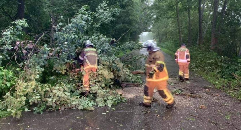 Kilkadziesiąt interwencji straży pożarnej - piątkowa burza dała się we znaki mieszkańcom powiatu