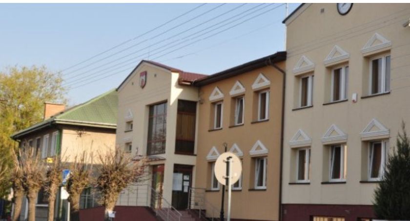 Iłów – szczepienia, spis powszechny i stare motocykle w jednym punkcie