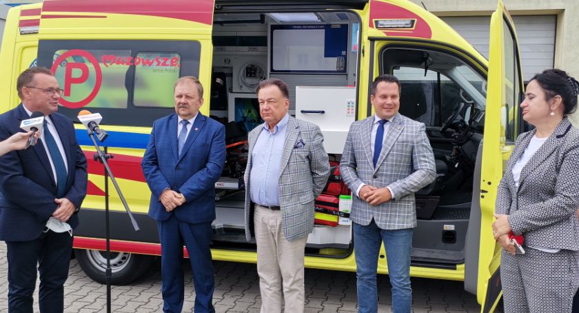 Karetka za 630 tysięcy w prezencie dla sochaczewskiego szpitala