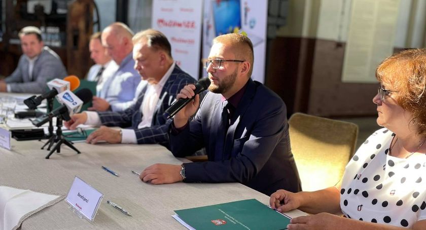 Dofinansowania dla gminy Rybno z budżetu Mazowsza. Umowy podpisane