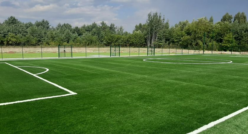 Postępy prac przy budowie kompleksu lekkoatletycznego w Młodzieszynie