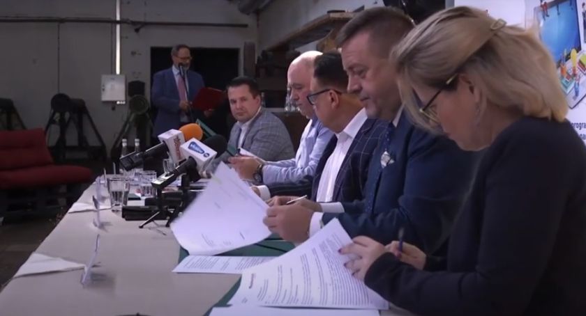 Setki tysięcy złotych z funduszy unijnych trafią do Żyrardowa, Nasielska i Zwolenia