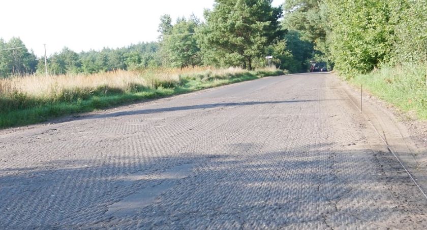 Droga Mistrzewice-Helenka wyłączona z ruchu. Rozpoczął się remont