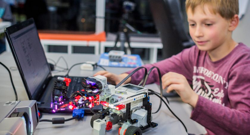 Zajęcia dla dzieci - PROGRAMOWANIE I ROBOTYKA LEGO w Sochaczewie! Czy warto zapisać swoje dziecko?