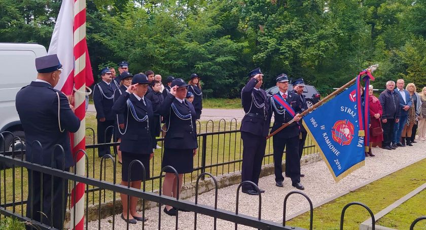 Msza polowa w Starych Budach w intencji poległych żołnierzy