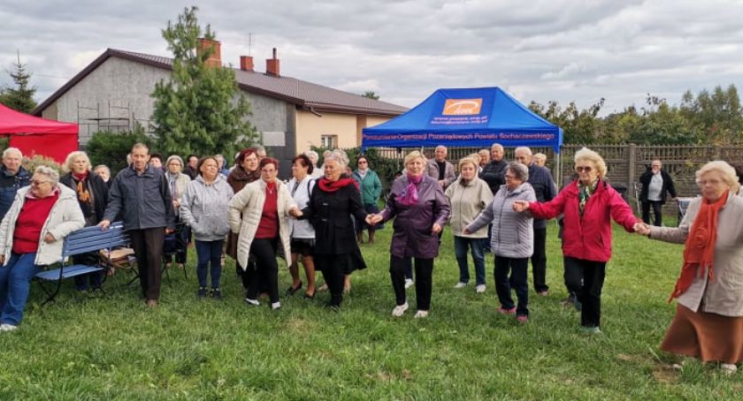 Piknik Senior dla Seniora w fundacji alzheimerowskiej