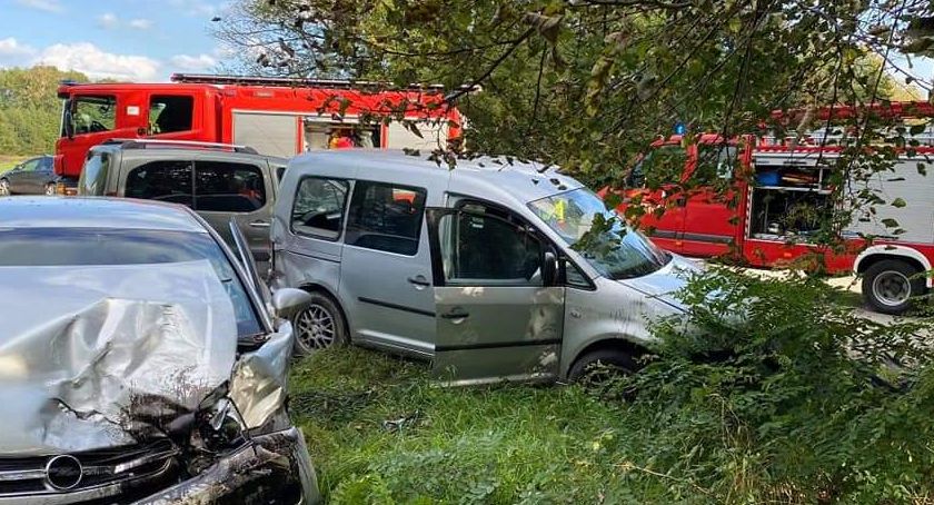 Zderzenie trzech samochodów w Wólce Smolanej [AKTUALIZACJA]