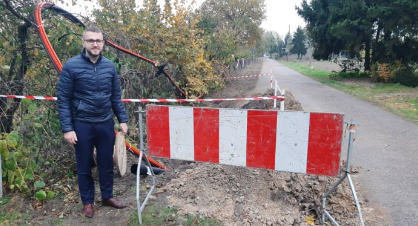 W gminie Rybno rozpoczęła się przebudowa drogi gminnej Sarnów-Wężyki