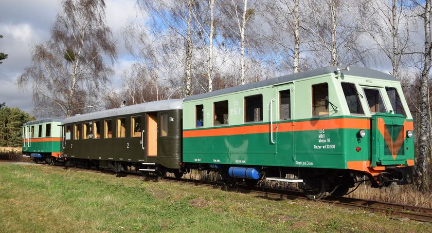 Wyjątkowy przejazd na szlaku sochaczewskiej wąskotorówki