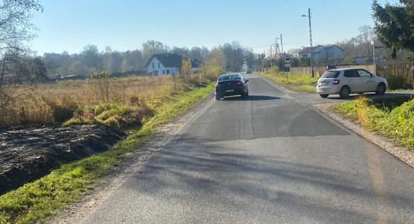 Przejścia dla dzieci przy szkołach - apel do kierowców 