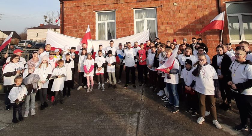 Rybno. Sukces II Gminnego Niepodległościowego Biegu i Marszu Nordic Walking o Puchar Wójta Gminy [FOTO]