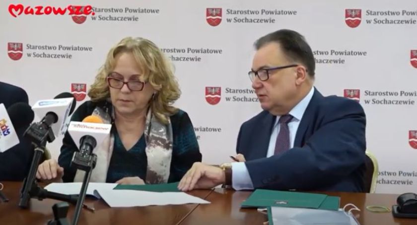 8 milionów dla powiatu sochaczewskiego, kapitalny remont muzeum w Bieżuniu, plany dotyczące nowej linii kolejowej – czyli co słuchać na Mazowszu