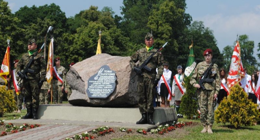 Brzozów Stary - światełko pamięci dla Cichociemnych