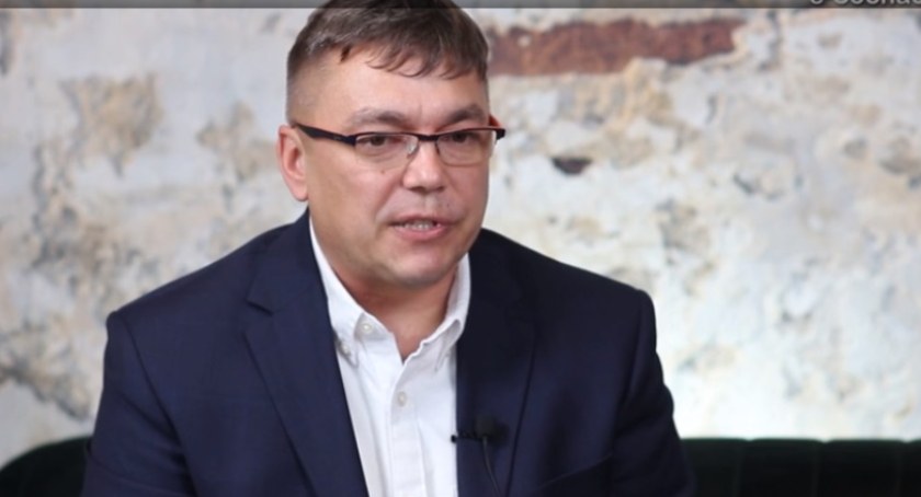 Andrzej Kuśmirek o ulicy 15 Sierpnia, sali gimnastycznej SP nr 2 i i skuteczności ratusza w pozyskiwaniu funduszy [WIDEO cz. II] 