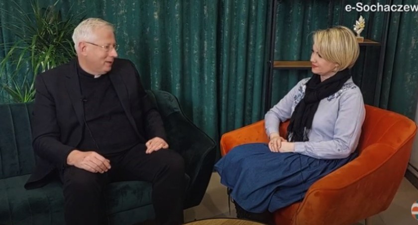 Ksiądz Jacek Skrobisz o nadchodzącej kolędzie i z życzeniami bożonarodzeniowymi [WIDEO]