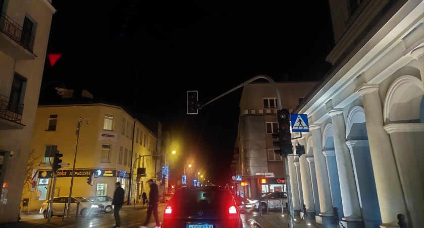 Brak sygnalizacji świetlnej przy skrzyżowaniach w centrum - kiedy naprawią awarię?