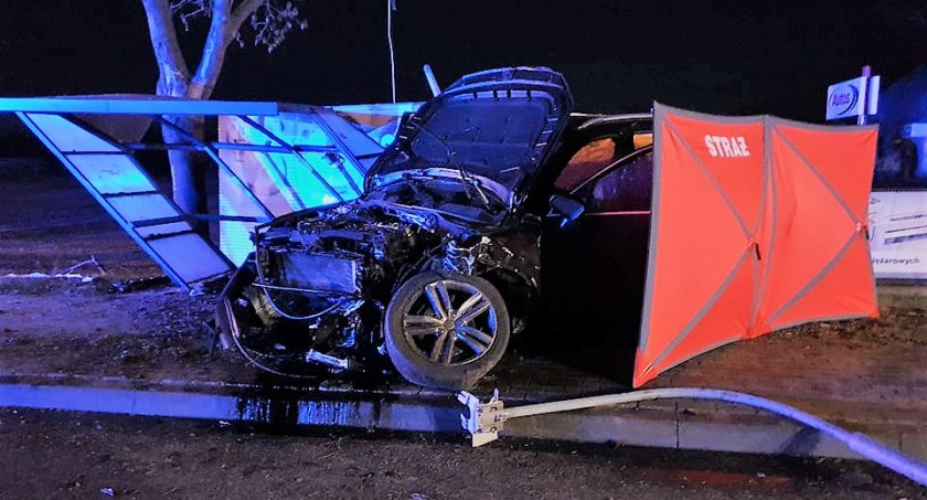 Wypadek w Kożuszkach Parcel - śmierć 22-latki z gminy Rybno