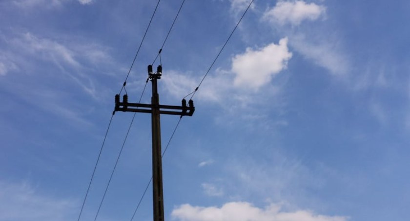Burza w powiecie sochaczewskim 17 stycznia 2022 - trwa usuwanie awarii energetycznych