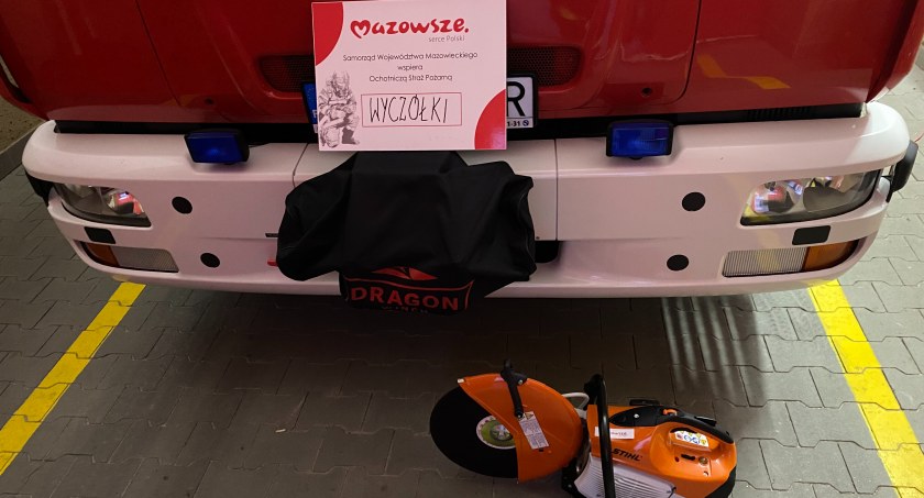 Mocne wsparcie od Urzędu Marszałkowskiego województwa mazowieckiego na zakup sprzętu dla OSP Wyczółki z gminy Sochaczew