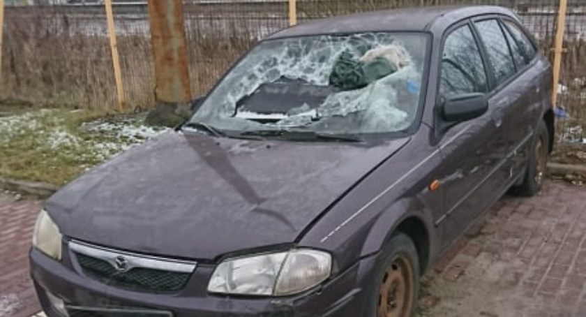 Samochodowe wraki w Sochaczewie - kolejna odsłona